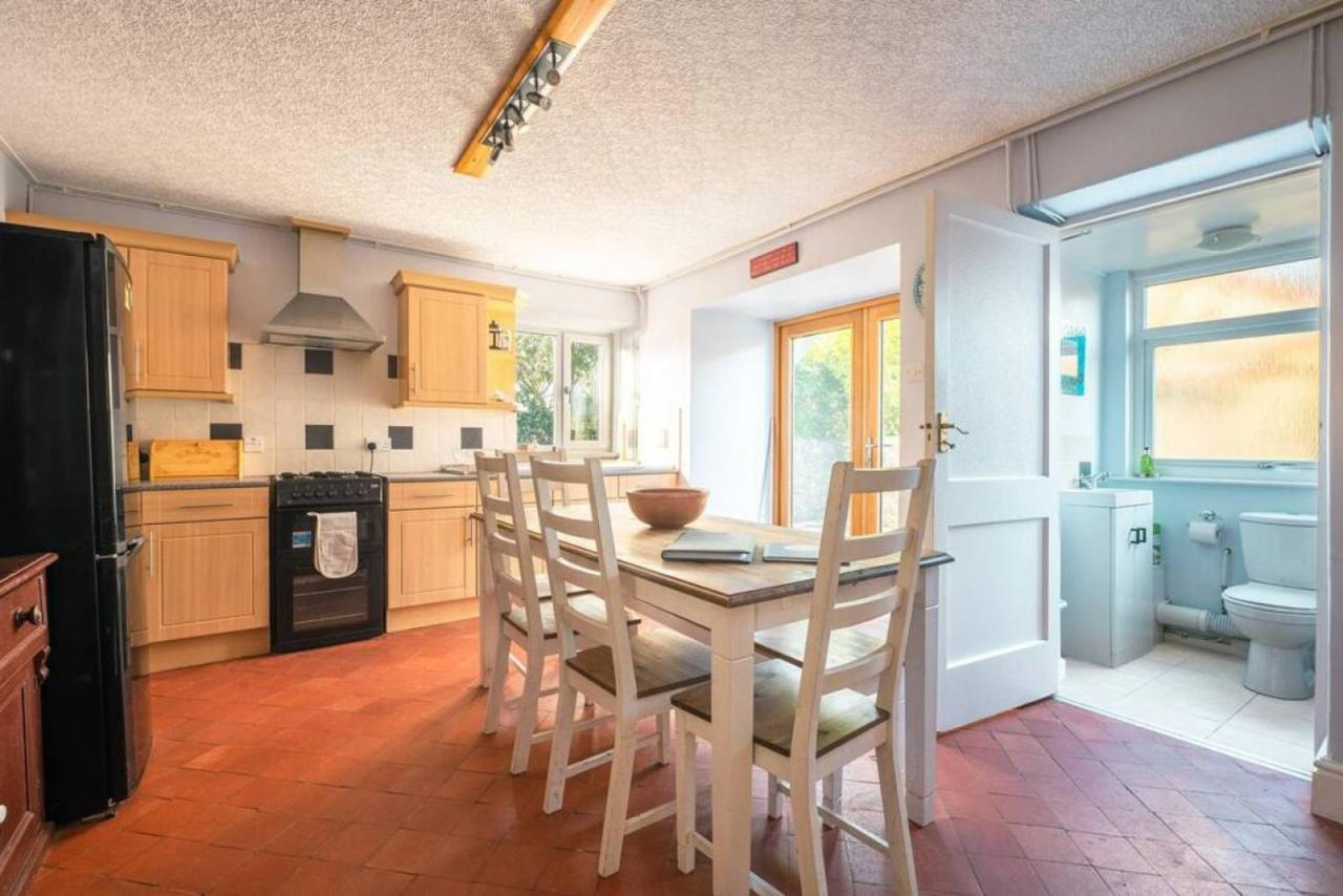 Cosy Welsh Cottage In St Davids Centre With Garden Zewnętrze zdjęcie