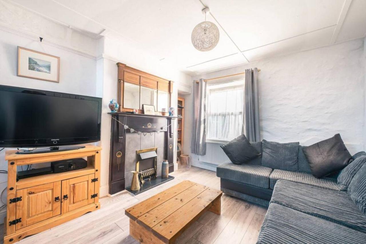 Cosy Welsh Cottage In St Davids Centre With Garden Zewnętrze zdjęcie
